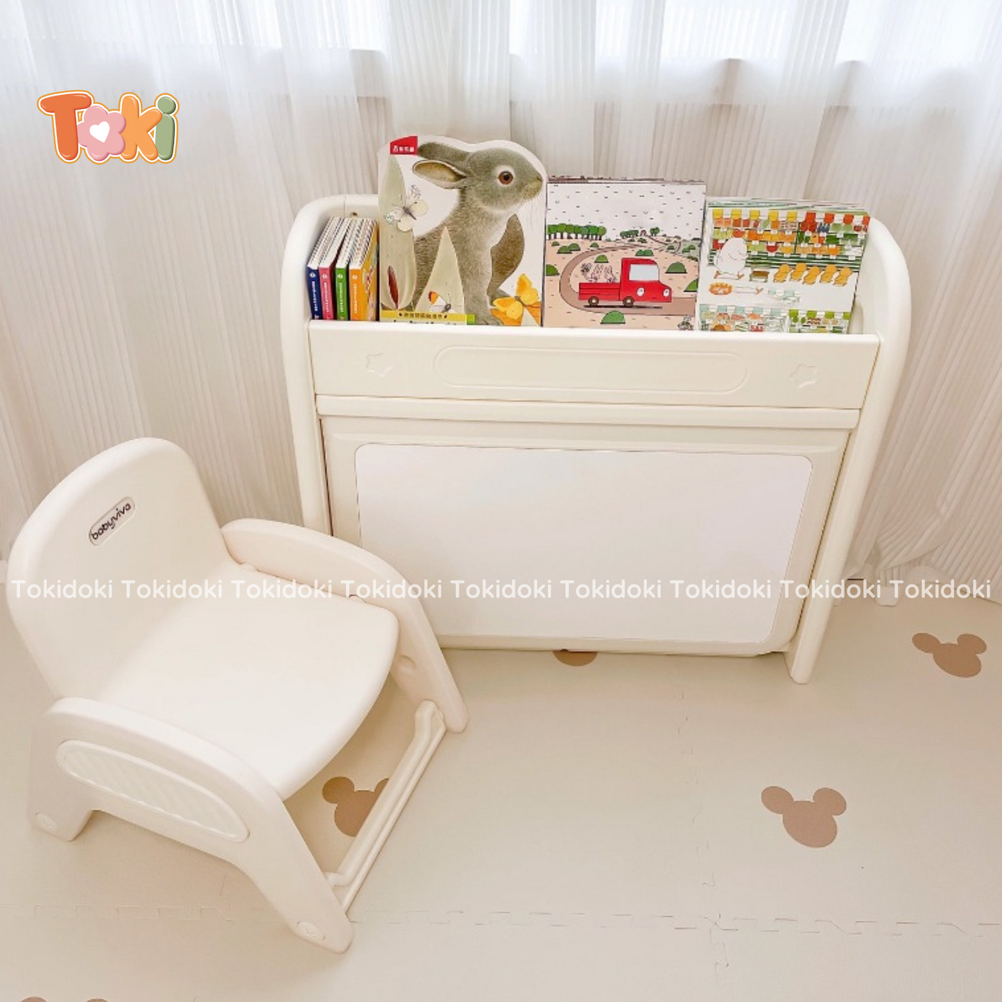 Bộ bàn học kèm ghế và bảng vẽ Babyviva