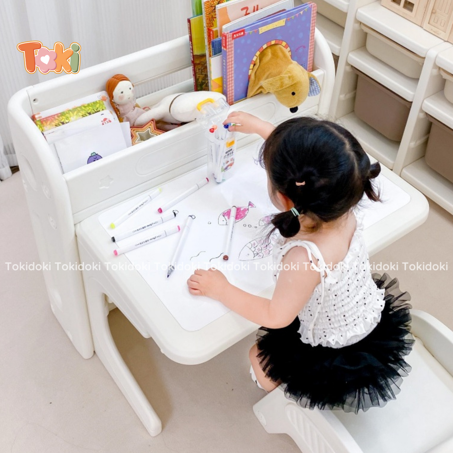 Bộ bàn học kèm ghế và bảng vẽ Babyviva